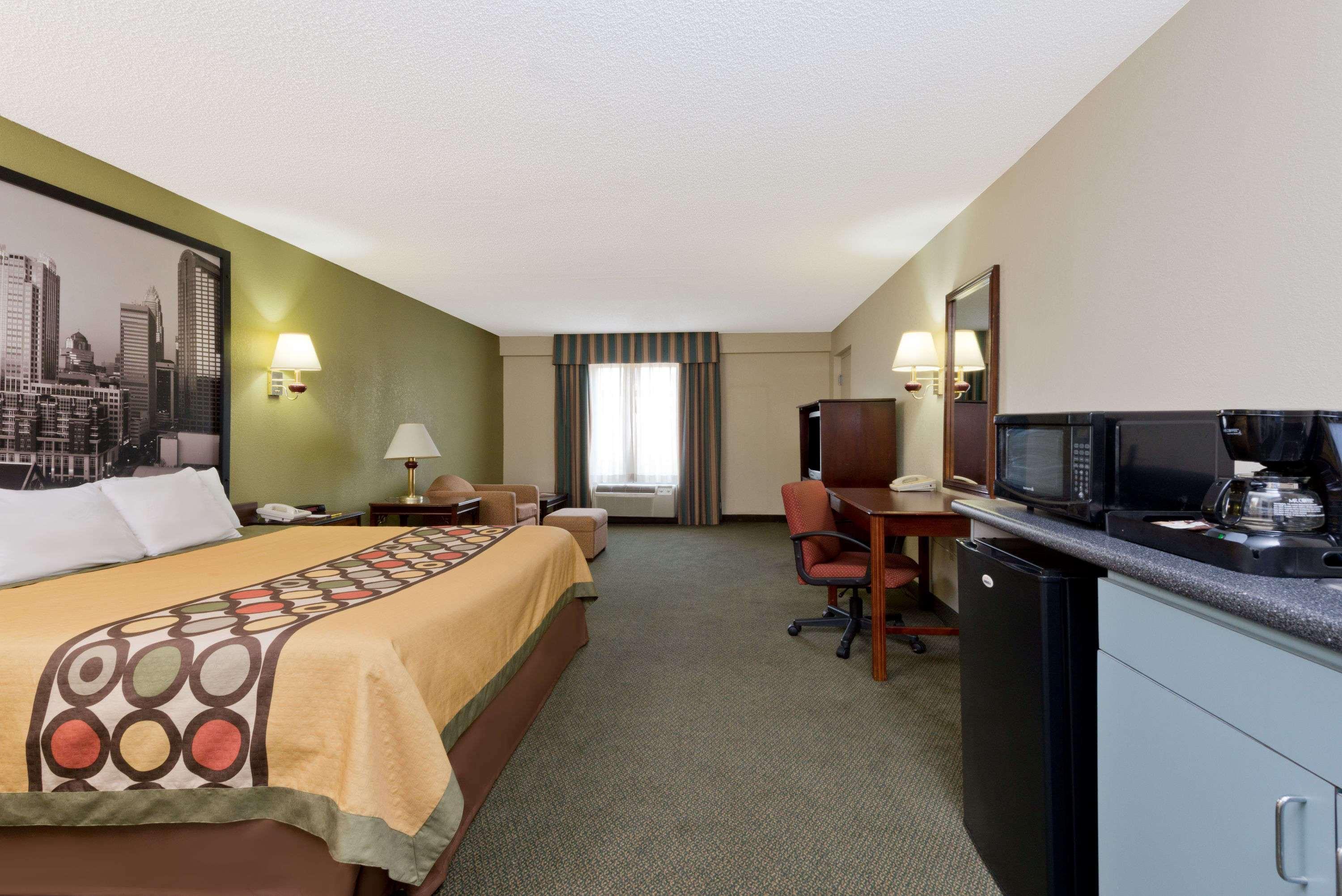 Super 8 by Wyndham Huntersville/Charlotte Area Eksteriør bilde